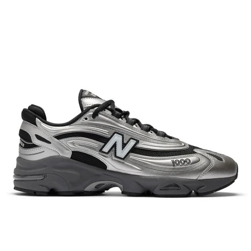 The New Balance 1000 "grigia nera