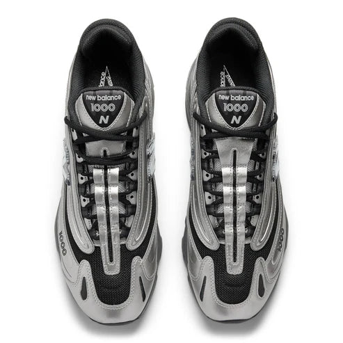 The New Balance 1000 "grigia nera