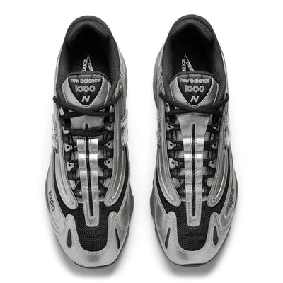 The New Balance 1000 "grigia nera